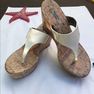 Vera Wang White Patton/Cork Wedges Size 8 NWOT